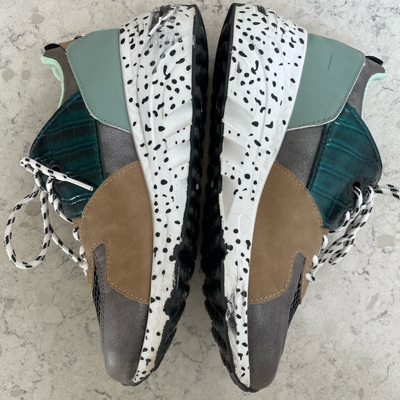 Leopard Colorblock lace up Chunky Sneakers - Picture 4 of 7